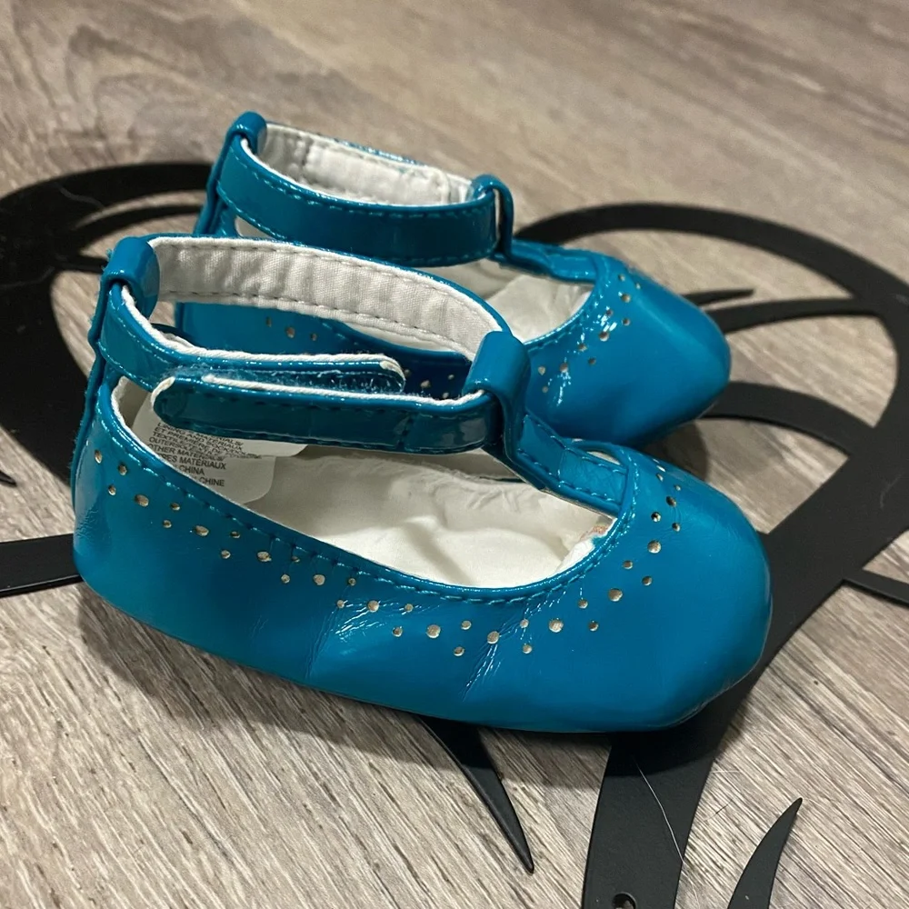 Gymboree Baby Girl Teal Patent Dress Shoes T-Strap Crawler Size 2 Velcro